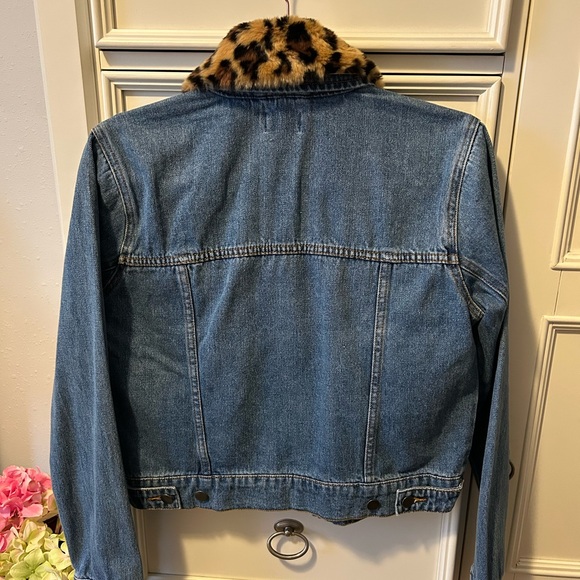 XLE Denim Jacket with Leopard Print Collar - Picture 2 of 3